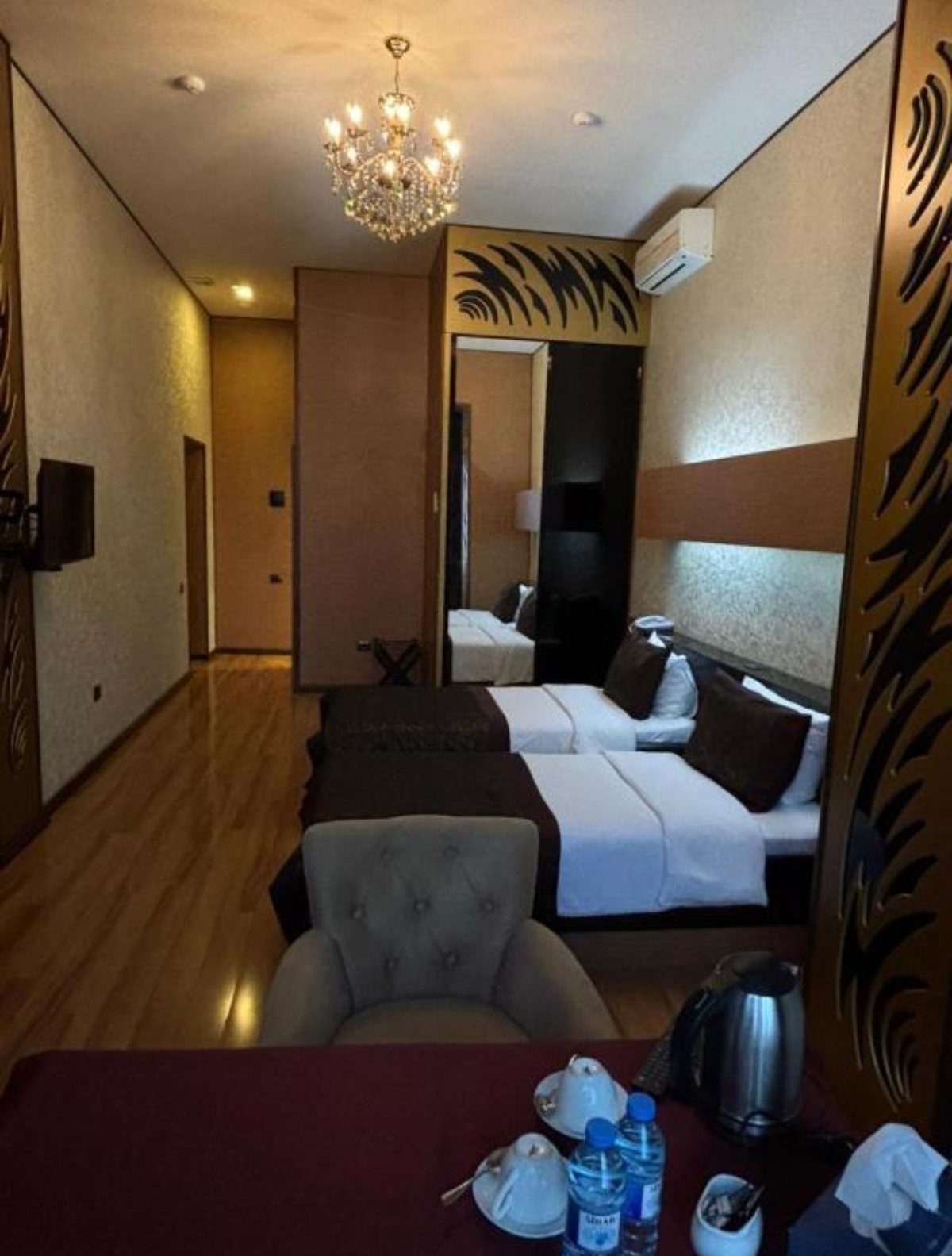 Large Twin Room 