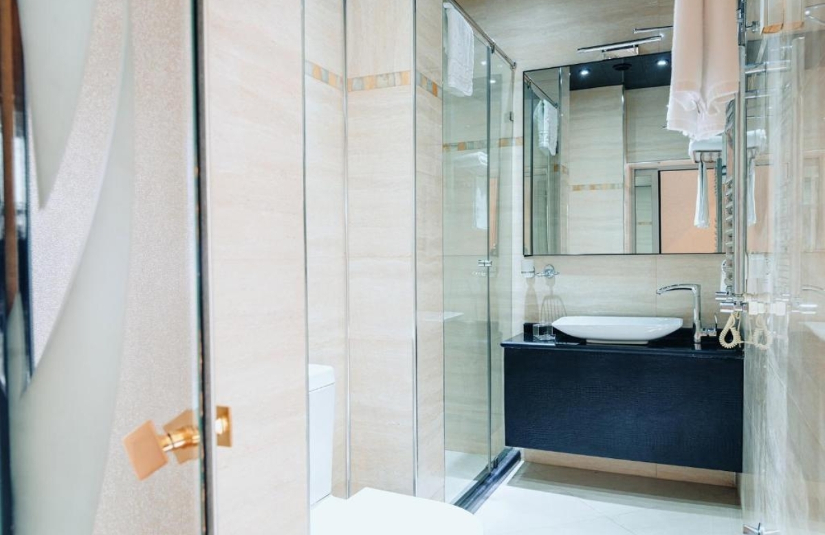 Large Twin Room 