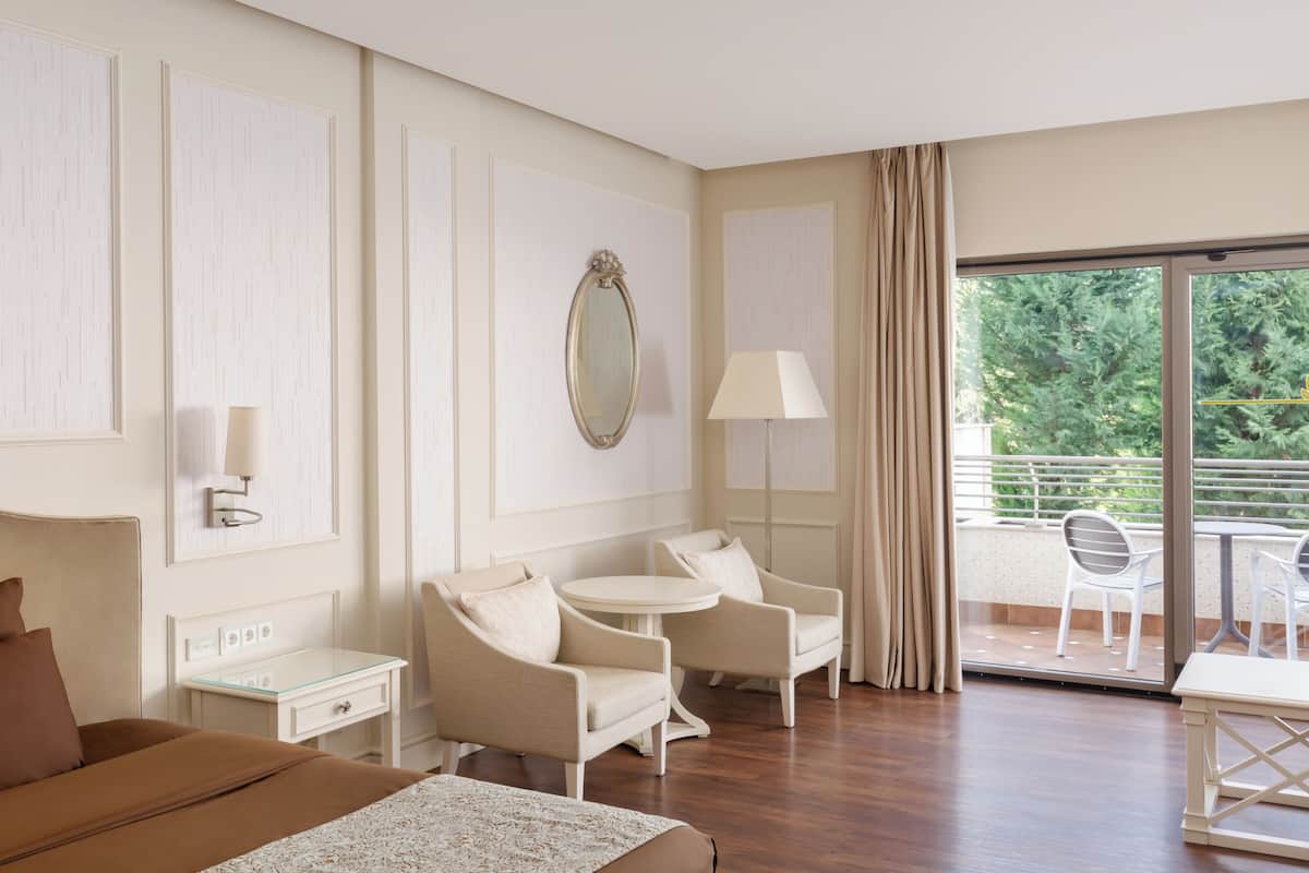 Junior Suite (King)