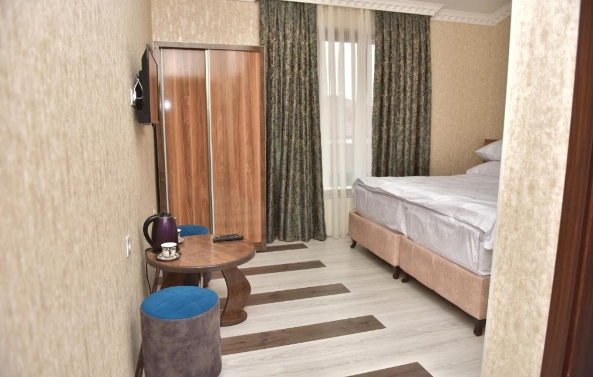 Large Double Room