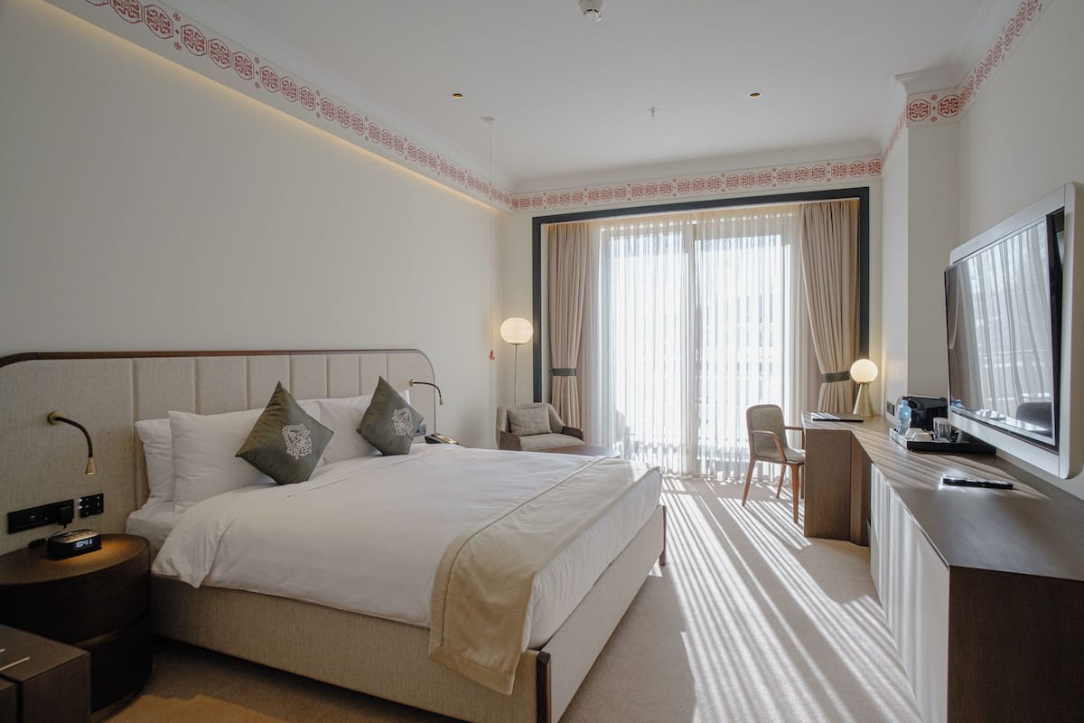Standard King Room