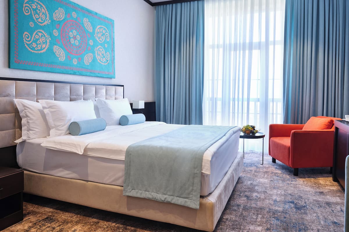 Standard King-bed Room