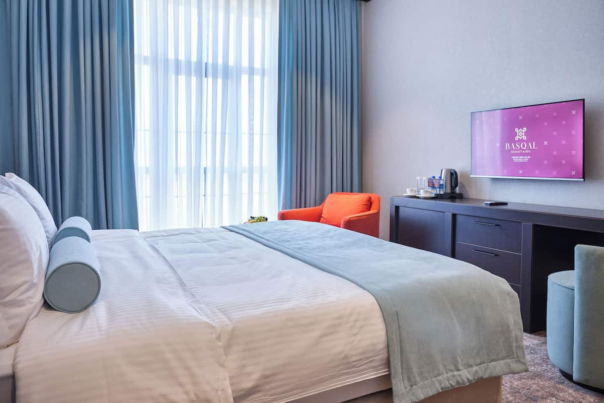 Standard King-bed Room