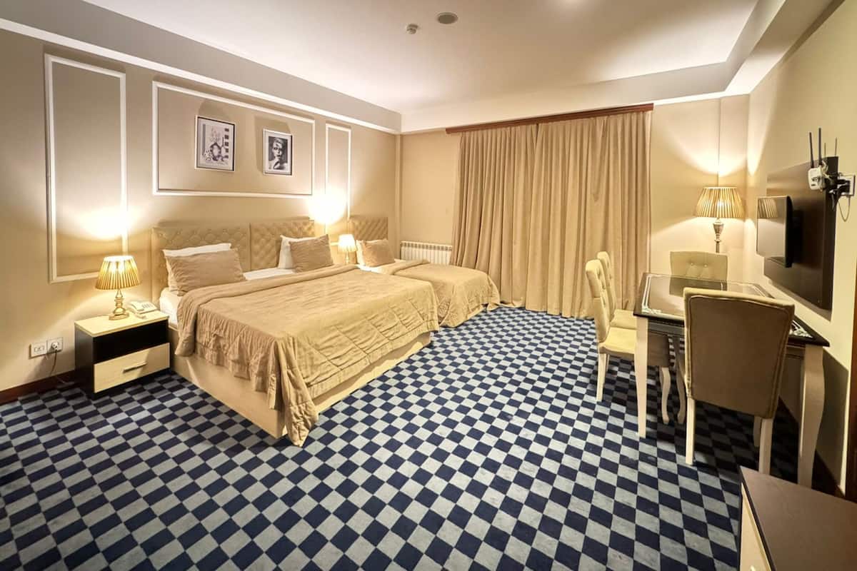 Deluxe Triple Room with Sea View