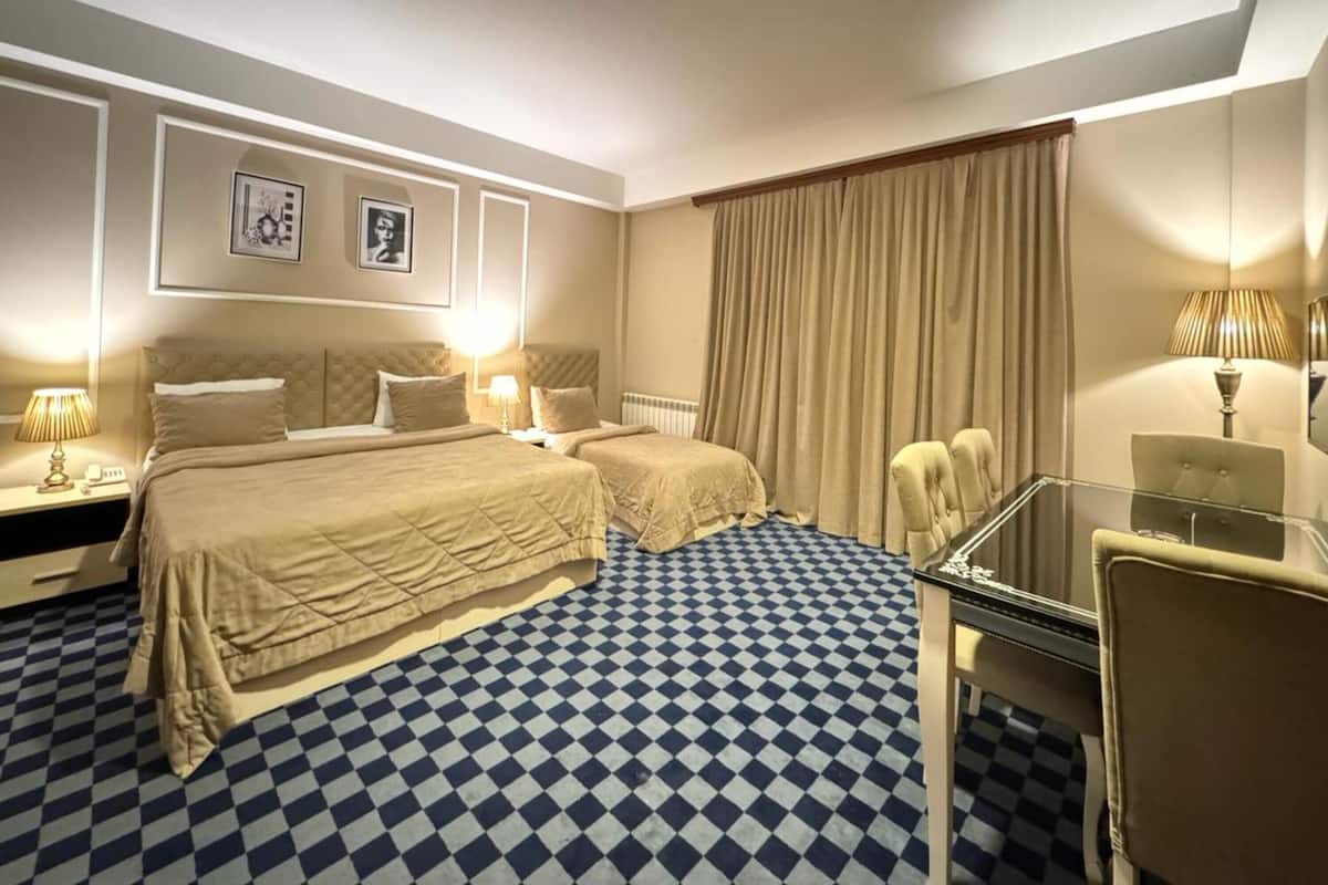 Deluxe Triple Room with Sea View