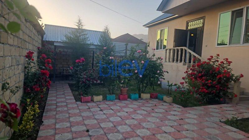 Kirayə (günlük) 3 otaqlı Həyət evi  90m², Qəbələ