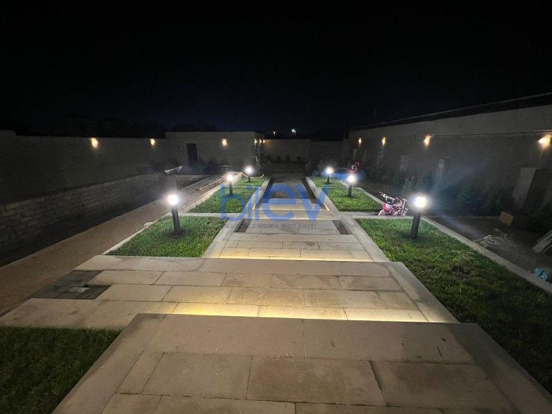 Satılır 4 otaqlı Həyət evi  180m², Bakı