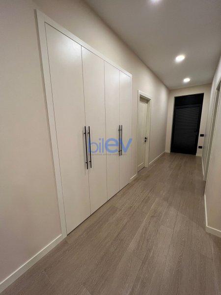 Satılır 4 otaqlı Həyət evi  180m², Bakı