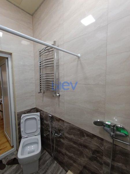 Satılır 7 otaqlı Həyət evi  200m², Bakı