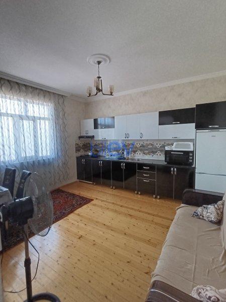 Satılır 7 otaqlı Həyət evi  200m², Bakı