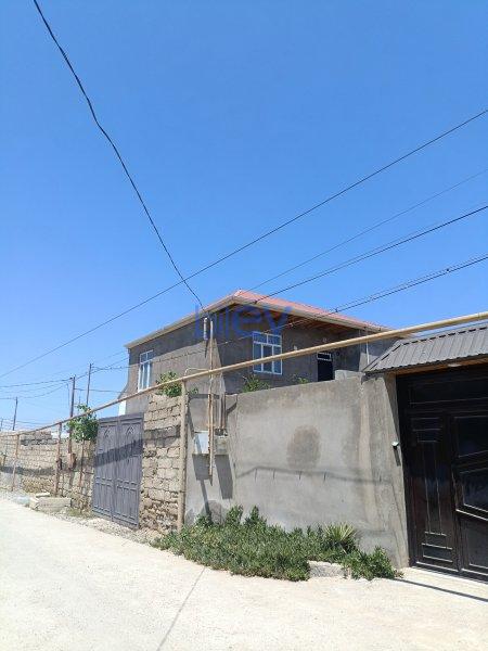 Satılır 7 otaqlı Həyət evi  200m², Bakı