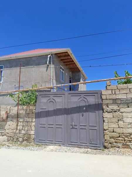 Satılır 7 otaqlı Həyət evi  200m², Bakı