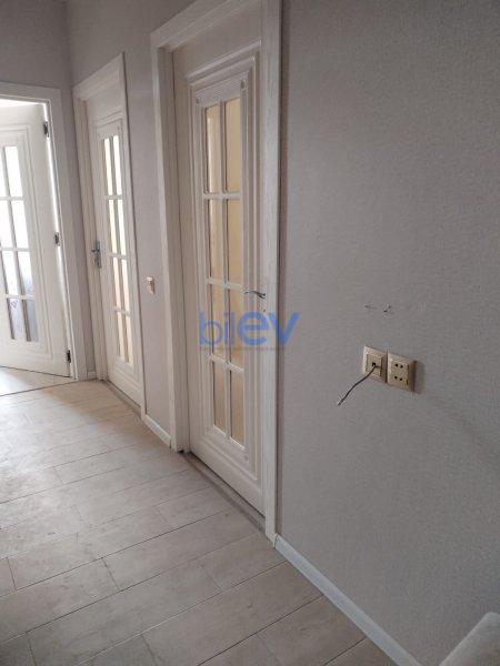 Aylıq Kirayə 3 otaqlı Yeni Tikili bina evi  85m², Bakı