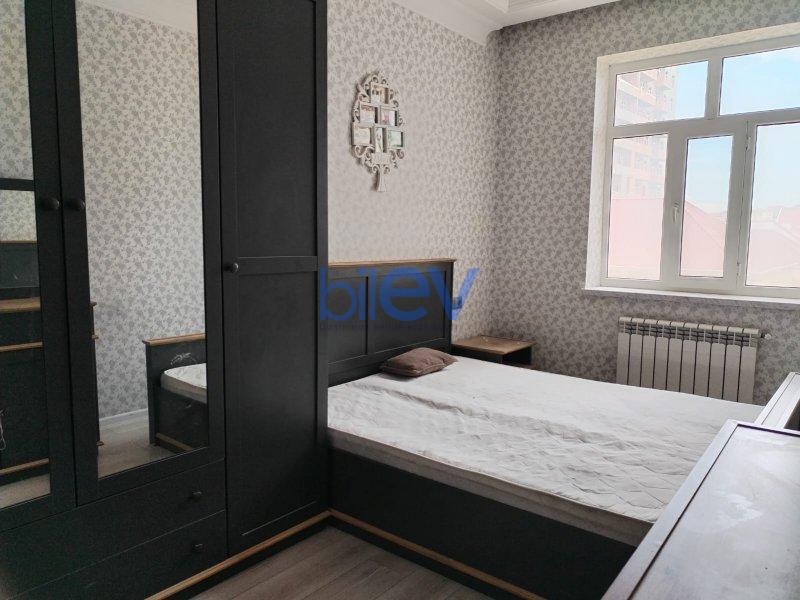 Aylıq Kirayə 3 otaqlı Yeni Tikili bina evi  85m², Bakı