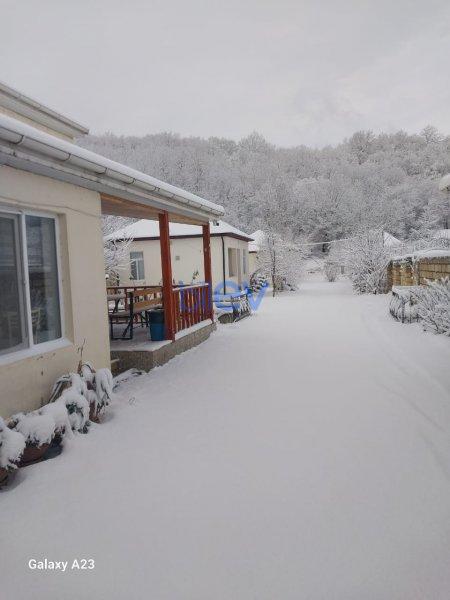 Kirayə (günlük) 2 otaqlı Bağ evi  80m², Quba