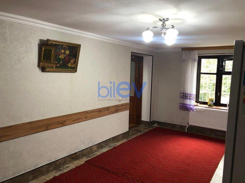 Satılır 8 otaqlı Həyət evi  200m², Xaçmaz