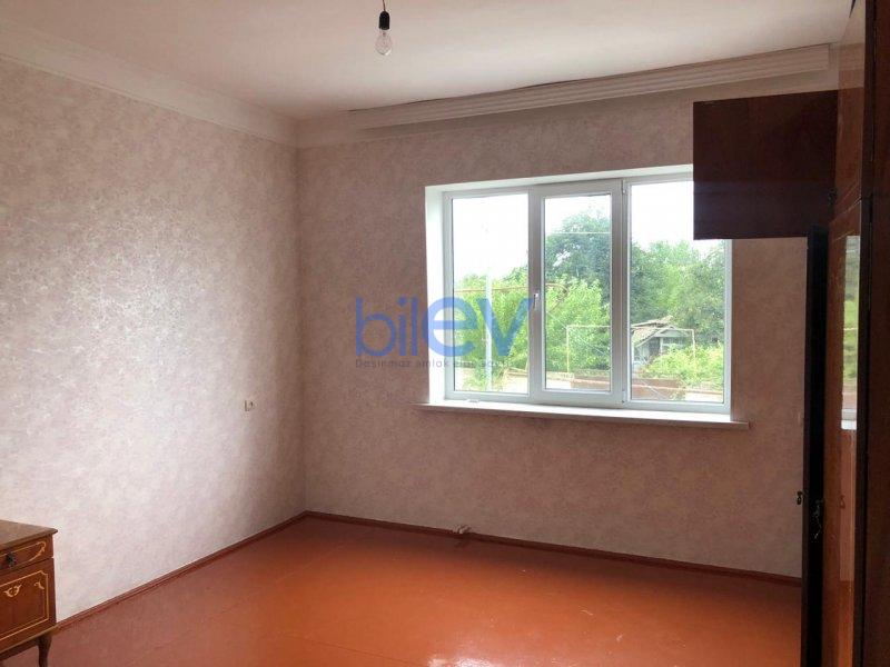 Satılır 8 otaqlı Həyət evi  200m², Xaçmaz