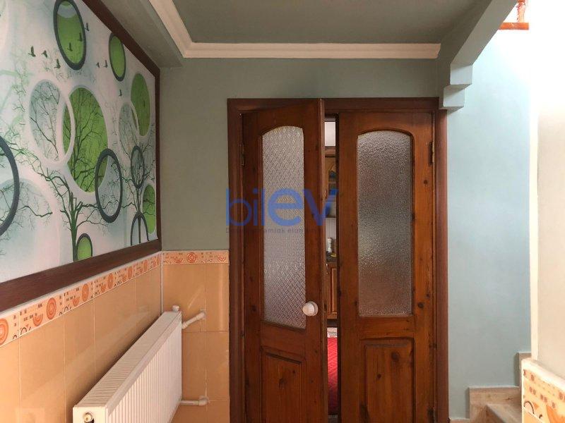 Satılır 8 otaqlı Həyət evi  200m², Xaçmaz