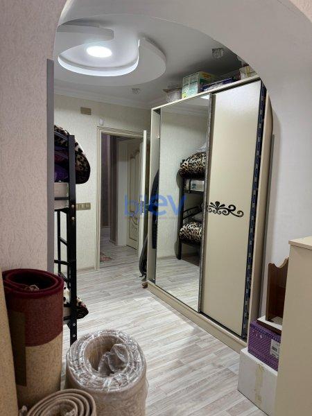 Satılır 4 otaqlı Köhnə Tikili  80m², Sumqayıt