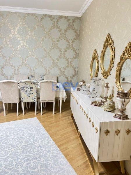 Satılır 3 otaqlı Köhnə Tikili  101m², Sumqayıt