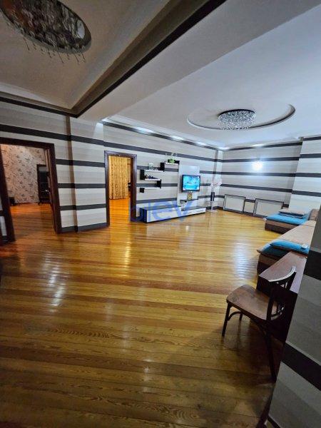 Satılır 5 otaqlı Yeni Tikili  145m², Sumqayıt
