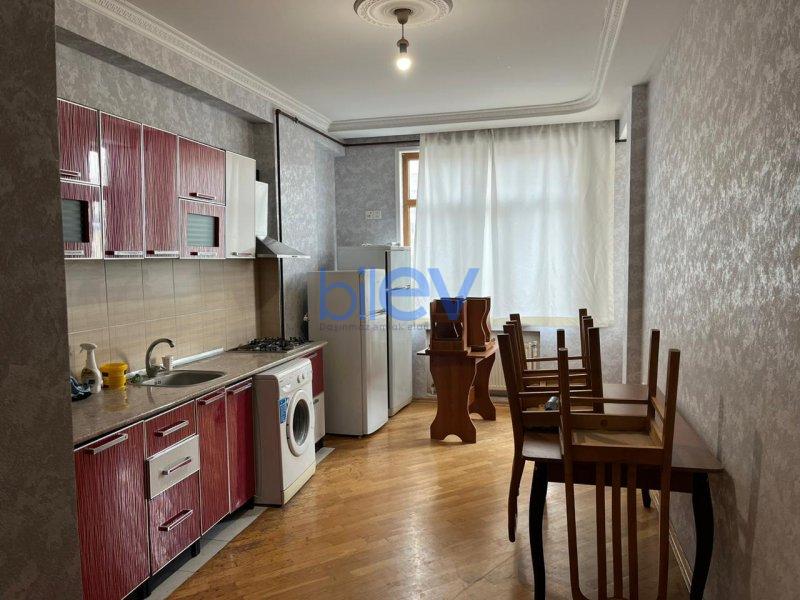 Aylıq Kirayə 3 otaqlı Yeni Tikili bina evi  111m², Bakı