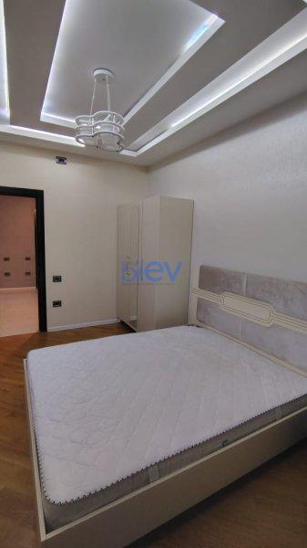 Aylıq Kirayə 3 otaqlı Yeni Tikili bina evi  155m², Bakı
