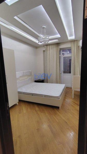 Aylıq Kirayə 3 otaqlı Yeni Tikili bina evi  155m², Bakı