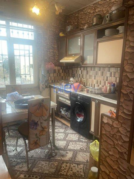 Satış 3 otaqlı Köhnə Tikili bina evi  45m², Bakı