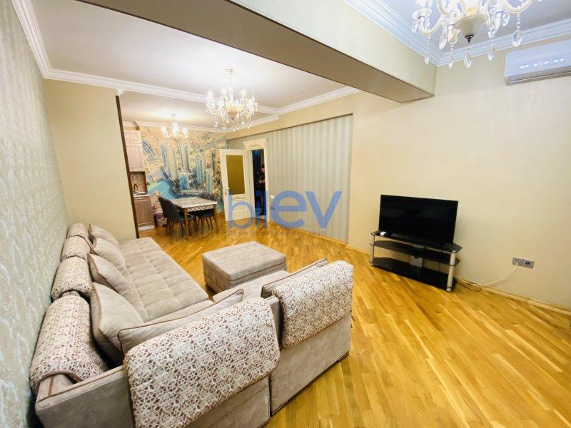 Aylıq Kirayə 2 otaqlı Yeni Tikili bina evi  70m², Bakı