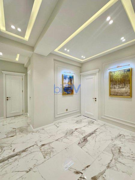 Satış 3 otaqlı Yeni Tikili bina evi  130m², Bakı