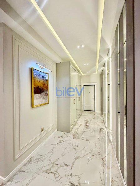 Satış 3 otaqlı Yeni Tikili bina evi  130m², Bakı