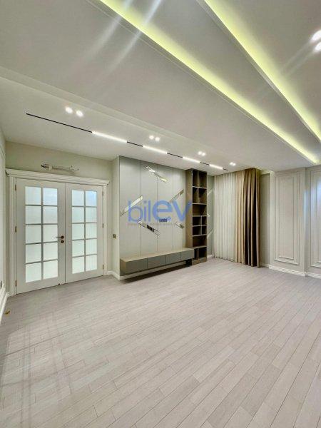 Satış 3 otaqlı Yeni Tikili bina evi  130m², Bakı