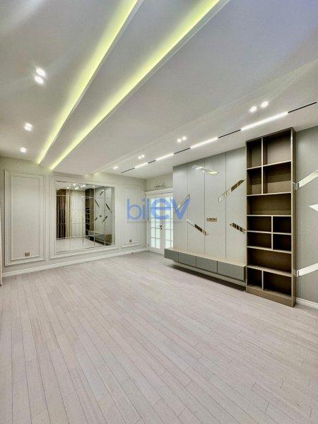 Satış 3 otaqlı Yeni Tikili bina evi  130m², Bakı