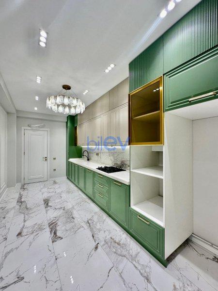 Satış 3 otaqlı Yeni Tikili bina evi  130m², Bakı