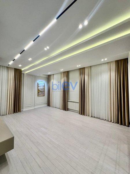 Satış 3 otaqlı Yeni Tikili bina evi  130m², Bakı