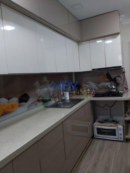 Satış 4 otaqlı Köhnə Tikili bina evi  100m², Sumqayıt