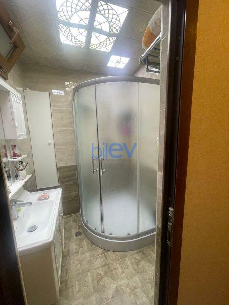 Satılır 4 otaqlı Köhnə Tikili  100m², Bakı