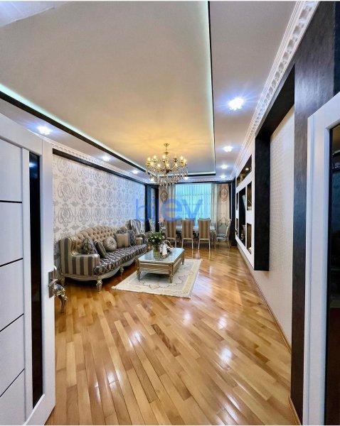 Kirayə (aylıq) 3 otaqlı Yeni Tikili  147m², Bakı