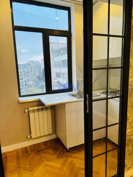 Satış 2 otaqlı Köhnə Tikili bina evi  50m², Bakı