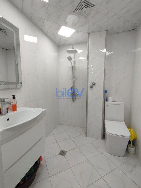 Satış 3 otaqlı Köhnə Tikili bina evi  68m², Bakı