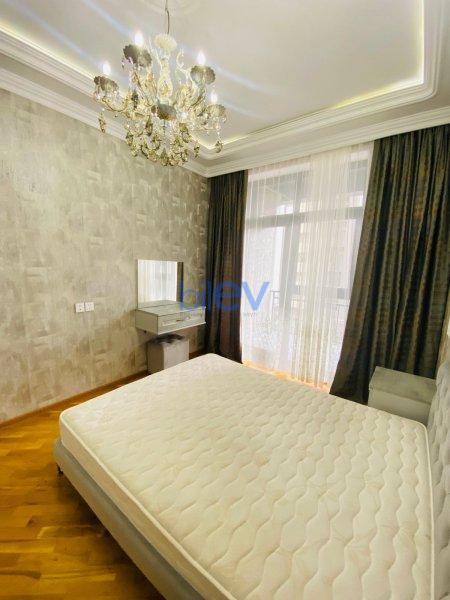 Aylıq Kirayə 2 otaqlı Yeni Tikili bina evi  65.00m², Bakı
