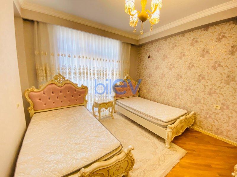 Aylıq Kirayə 3 otaqlı Yeni Tikili bina evi  150m², Bakı