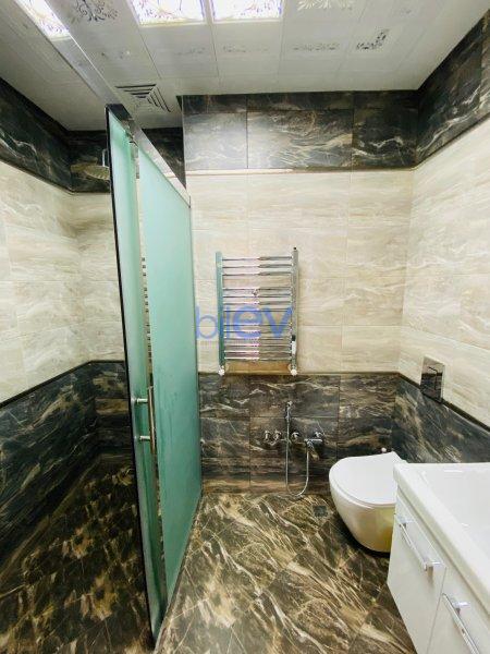 Aylıq Kirayə 3 otaqlı Yeni Tikili bina evi  150m², Bakı