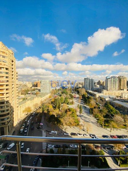 Aylıq Kirayə 3 otaqlı Yeni Tikili bina evi  150m², Bakı