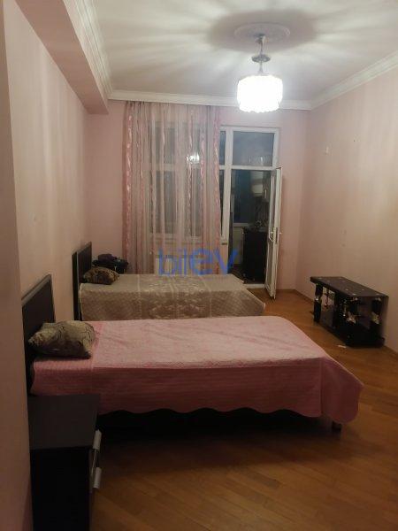 Aylıq Kirayə 4 otaqlı Otaq yoldaşı  120m², Bakı
