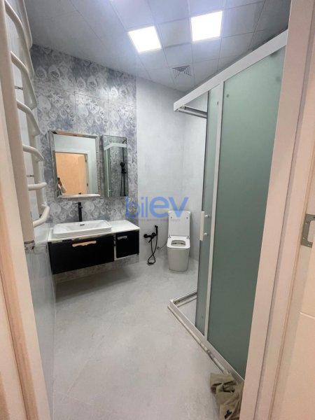 Satılır 4 otaqlı Yeni Tikili  181m², Bakı