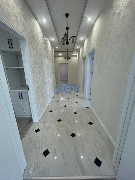 Satılır 4 otaqlı Yeni Tikili  181m², Bakı