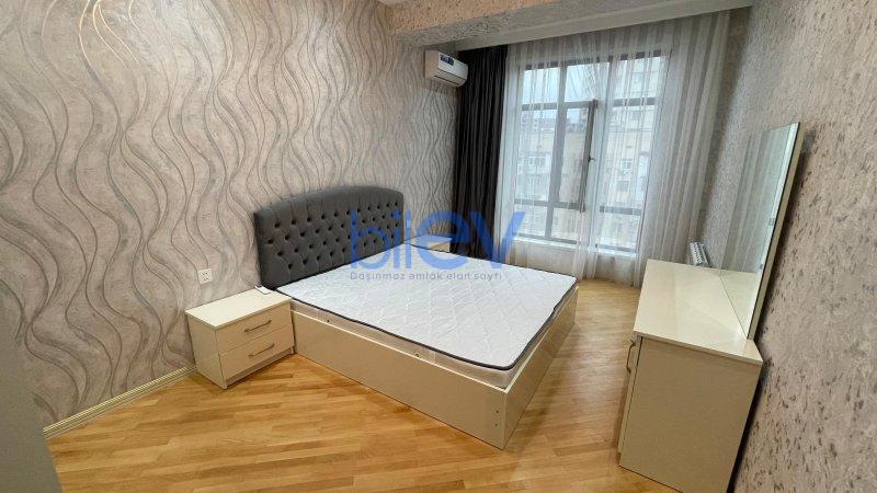 Aylıq Kirayə 3 otaqlı Yeni Tikili bina evi  100m², Bakı