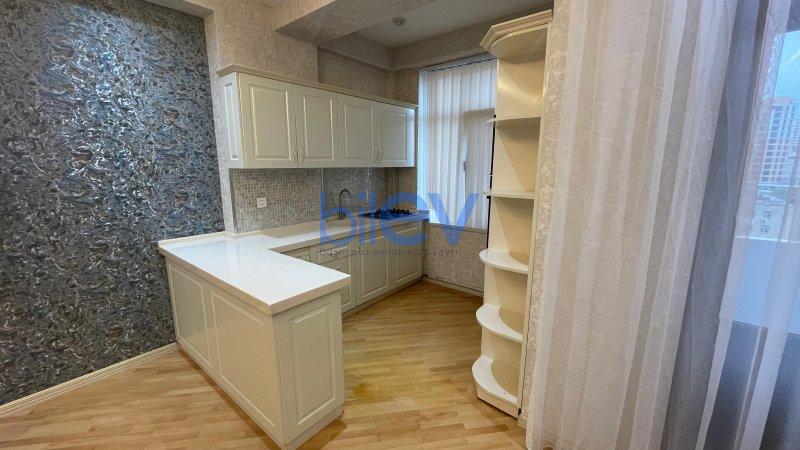 Aylıq Kirayə 3 otaqlı Yeni Tikili bina evi  100m², Bakı